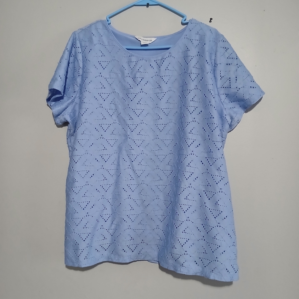Liz Claiborne Light Blue Beautiful Short Sleeve Lined Top. Size XL - Picture 2 of 11